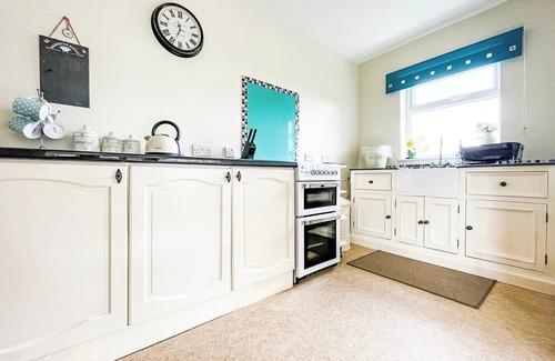 Fourpenny Cottage | Fourpenny Studio - UK34745