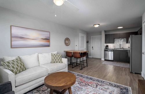Tuscaloosa Apartment | Fourth & River | Top-Floor condo with River Views + 3 King Suites