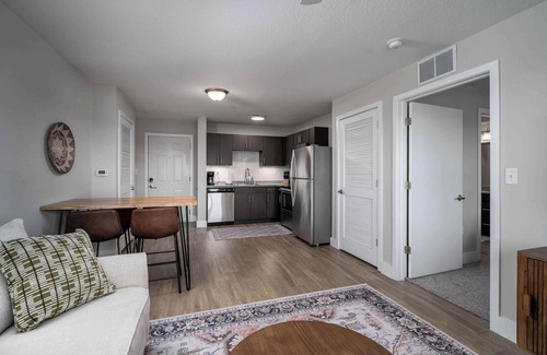 Tuscaloosa Apartment | Fourth & River | Top-Floor condo with River Views + 3 King Suites