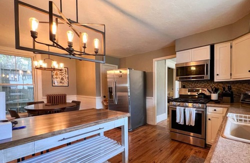 Bridgton House | Fowler Farmhouse |Downtown | Beach | Hot tub | Outdoor Oasis!