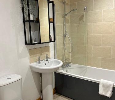 Louth House | Fox Cottage, Covenham Holiday Cottages