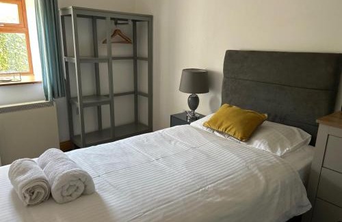 Louth House | Fox Cottage, Covenham Holiday Cottages