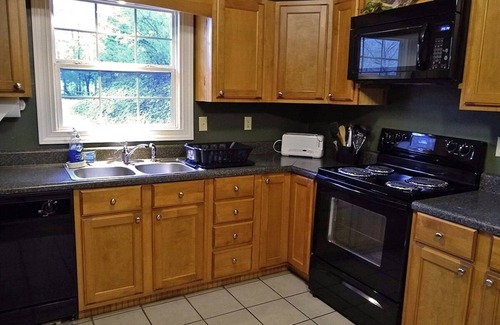 Franklin Cabin | Fox Den - 3 Bedroom/2 Bath Vacation Rental