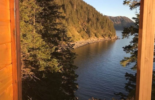 Seward Cabin | Fox Den Cabin at Granite Point