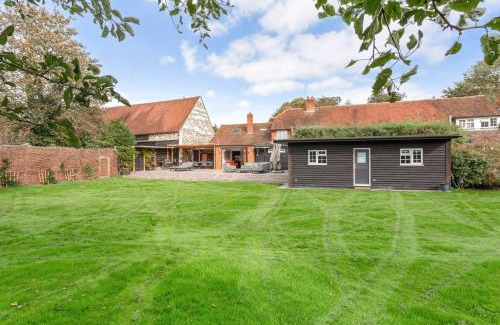 Hurley Apartment | Fox Garden Cabin