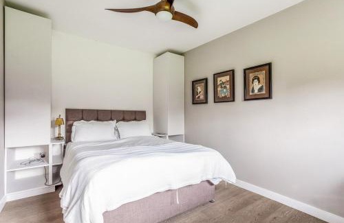 Hurley Apartment | Fox Garden Cabin