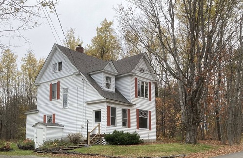 Greenville House | Fox Hall - Walk to Moosehead Lake Access & Town - Hike/ATV/Boat/Kayak/Etc