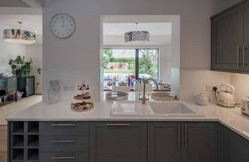 Halfway House Cottage | Fox&Hare cottages sleeps 16 with hot tub, fishing and wild swimming