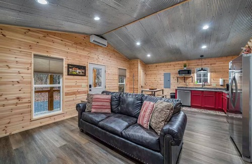 Fort Payne Cabin | Fox Hole Cabin
