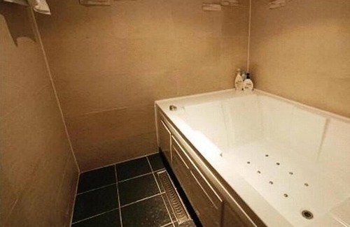 Haengun-dong Hotel | Fox Hotel