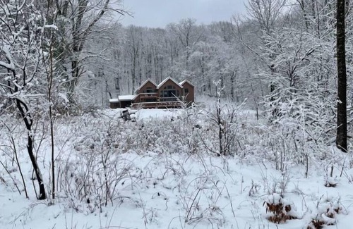 West Kill House | Fox & Quail: views, pond, hot tub, hike, ski, swim