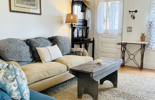 Franklin House | Fox's Den at Harlinsdale Park ~ Downtown Franklin. Pet Friendly! LOCATION!nnnn