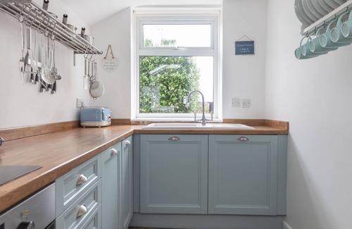 Malborough Cottage | FOXBEAR, pet friendly, with open fire in Malborough