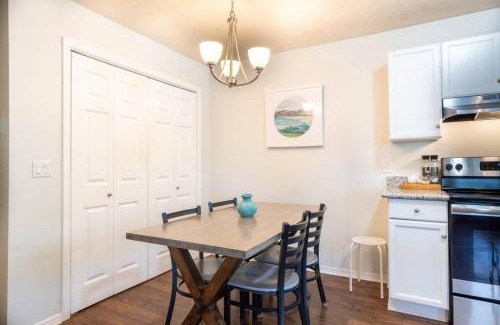 Downtown House | Foxden, Walk to Downtown Festivals and Events!