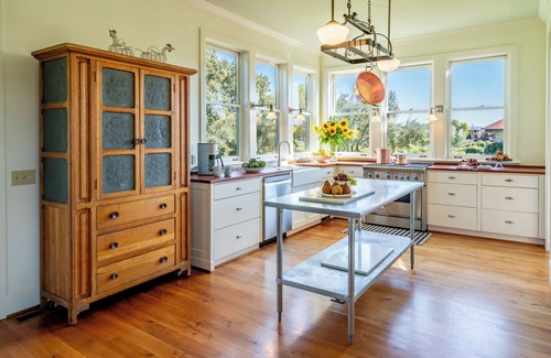 Los Olivos House | Foxen Canyon Retreat - Pickelball and Wine Country