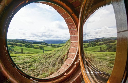 Rhayader Cottage | FOXES VIEW, pet friendly, character holiday cottage in Rhayader