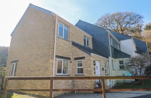 Falmouth House | Foxglove Cottage