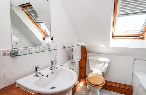 Whitland Cottage | FOXGLOVE COTTAGE, pet friendly, country holiday cottage in Whitland