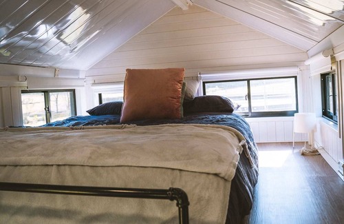 Robertson House | Foxglove Cottage Summ