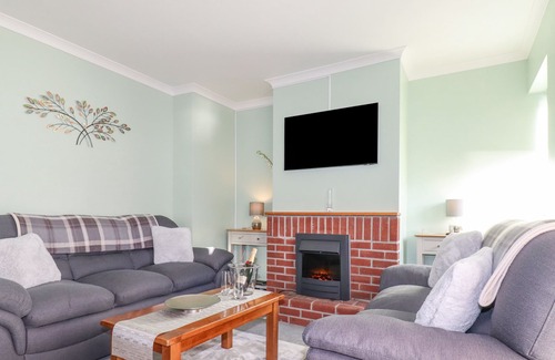 Seaton Cottage | FOXGLOVE LODGE, family friendly, country holiday cottage in Downderry