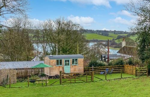 Dulverton Cabin | Foxgloves Hut Brompton Regis