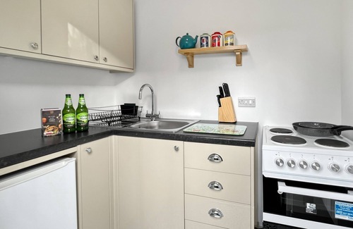 Dulverton Apartment | Foxgloves Shepherd's Hut, Brompton Regis