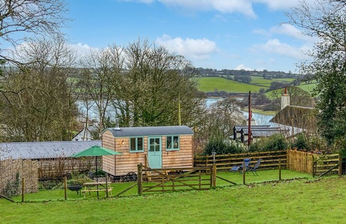 Dulverton Apartment | Foxgloves Shepherd's Hut, Brompton Regis