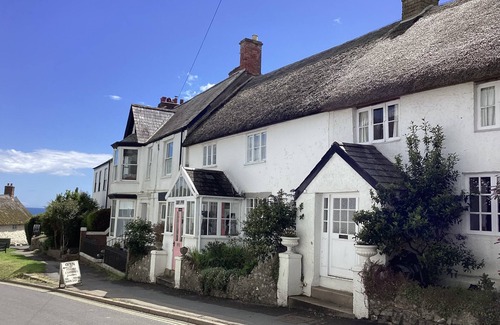 Charmouth Cottage | Foxley Cottage