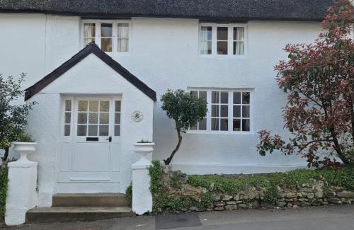 Charmouth House | Foxley Cottage