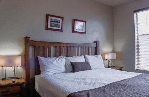 Kimball Junction Apartment | Foxpoint condo
