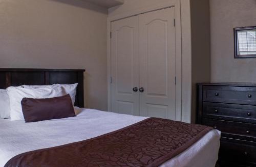 Kimball Junction Apartment | Foxpoint condo