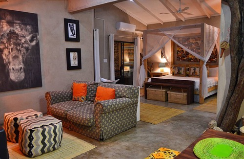 Marloth Park Ski Chalet | Foxy Crocodile Bush Retreat