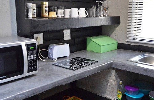 Marloth Park Cabin | Foxy Crocodile Bush Lodge & Kruger Safari's - No Loadshedding