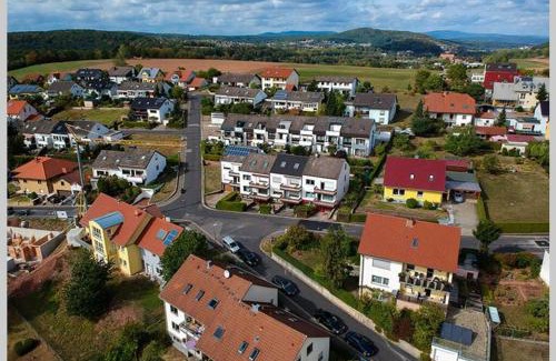 Bad Kissingen Apartment | Fränkische Rhön Wohnung mit Bergblick ツ