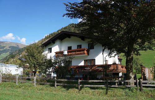Bad Hofgastein Bed & Breakfast | Frühstückpension Larson