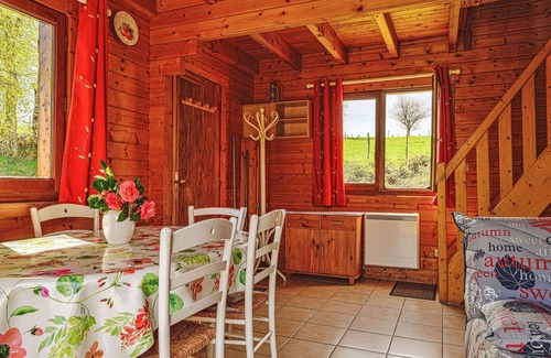 Camps-Saint-Mathurin-Leobazel House | Stunning private villa for 5 people with TV, terrace and pets allowed