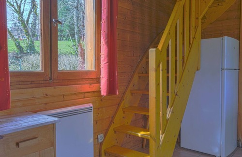 Camps-Saint-Mathurin-Leobazel House | Stunning private villa for 5 people with TV, terrace and pets allowed