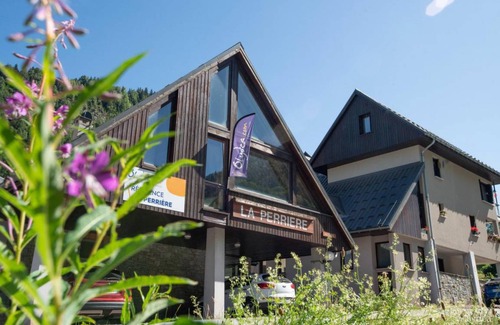 Saint-Colomban-des-Villards Apartment | Wifi, parking, tv, 50-80m², Saint Colomban des Villards