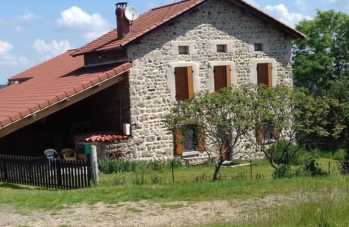 Saint-Geneys-pres-Saint-Paulien Cottage | Stone house with fireplace and garden - Near St-Paulien