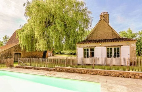 Saint-Georges-de-Montclard Villa | Restored farmhouse with private pool.