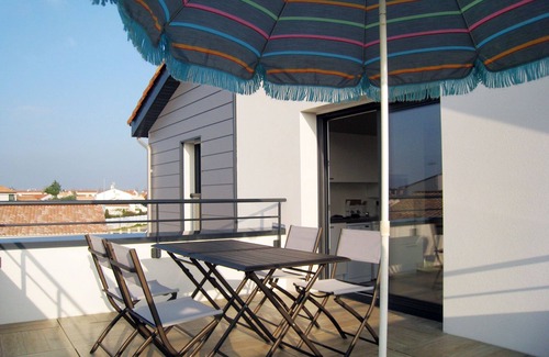 Saint-Gilles-Croix-de-Vie Apartment | Les Epinettes by Interhome