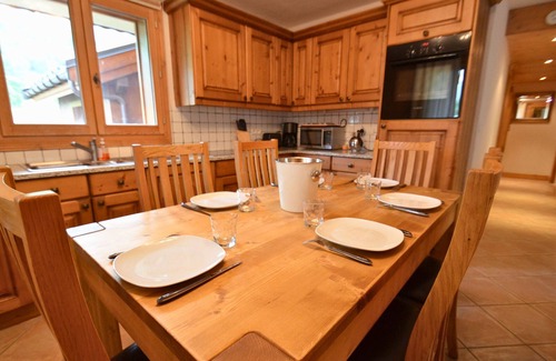 Le Bettaix Apartment | Spacious 4-Room Apartment with Ski Access, Balcony, and Stunning Views near Les Menuires