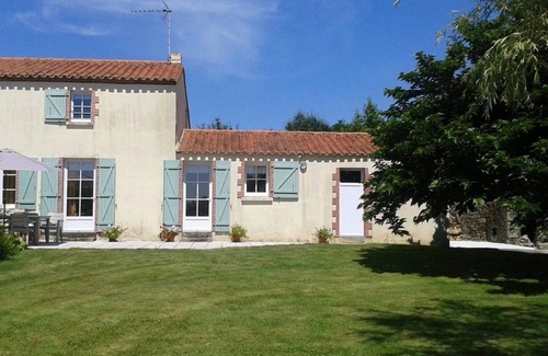 Saint-Martin-des-Tilleuls House | 95 m² House ∙ 3 bedrooms ∙ 6 guests
