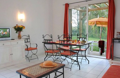 Saint-Saturnin-les-Avignon House | 40 m² House ∙ 2 bedrooms ∙ 6 guests