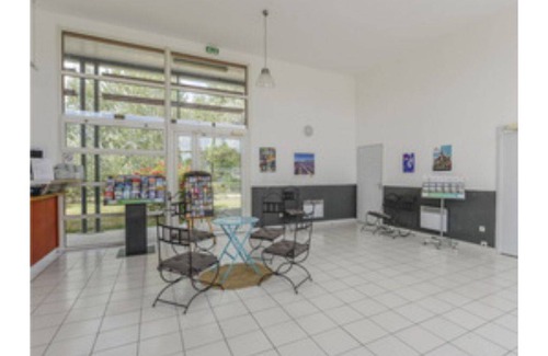 Saint-Saturnin-les-Avignon Apartment | 95 m² Apartment ∙ 3 bedrooms ∙ 8 guests
