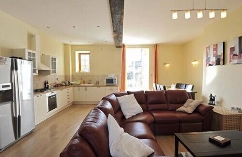 Saint-Saud-Lacoussiere Villa | Le Santuaire: Luxury villa with heated swimming pool and many more amenities!