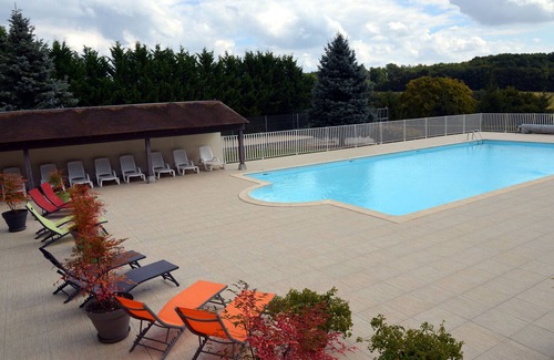 Faverolles Cottage | Countryside Retreat near Loire Castles with Pool and Tennis