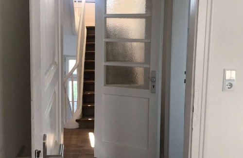 Bad Homburg v.d. Hoehe Apartment | FR11V old building villa in Bad Homburg with WiFi & TV