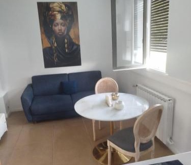Neuilly-sur-Marne Apartment | Fragrance Studio