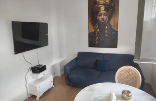 Neuilly-sur-Marne Apartment | Fragrance Studio
